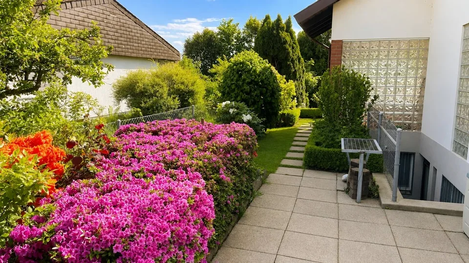 Freistehendes Einfamilienhaus mit Swimmingpool – Foto 12 von 23