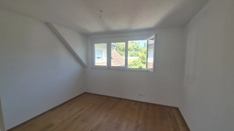 Jestetten - helle 4-Zimmerwohnung mit Balkon - 95 m² – Foto 9 von 13