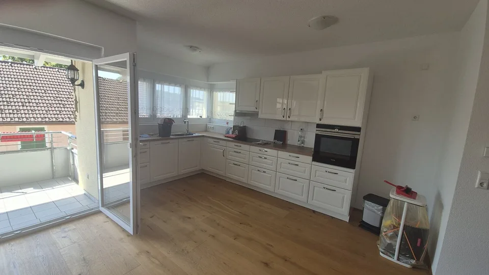 Jestetten - helle 4-Zimmerwohnung mit Balkon - 95 m² – Foto 4 von 13