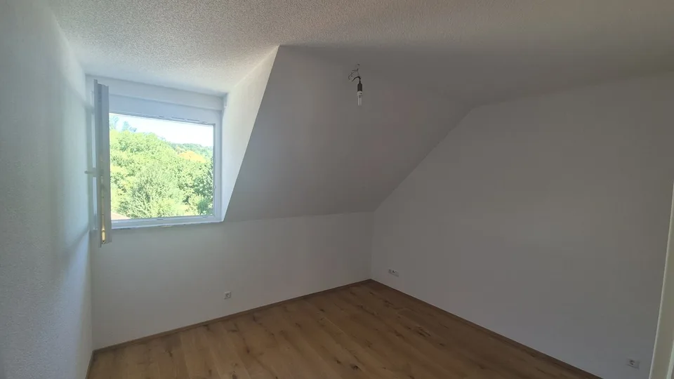 Jestetten - helle 4-Zimmerwohnung mit Balkon - 95 m² – Foto 10 von 13