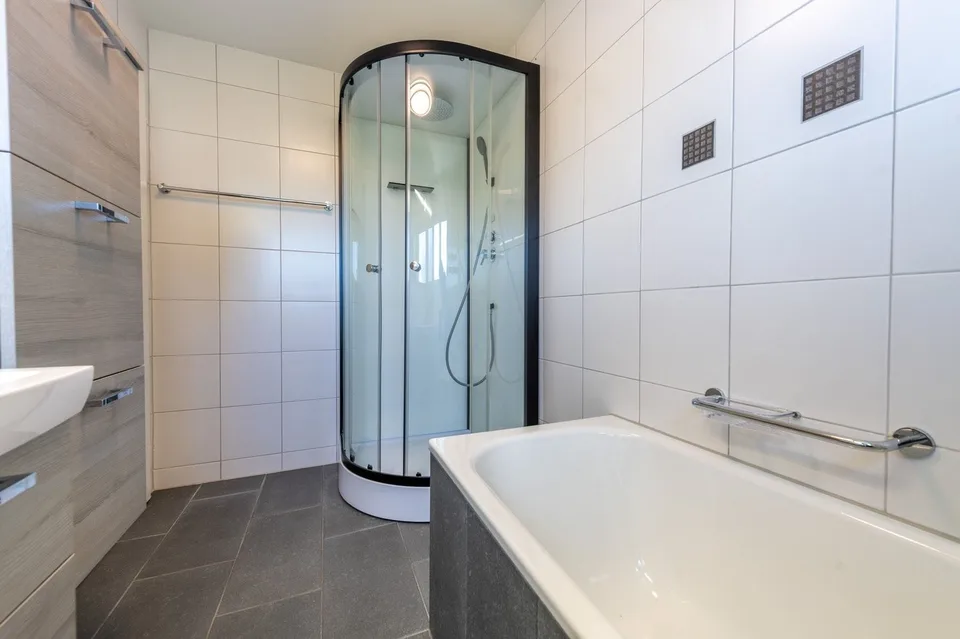 Sehr gepflegtes Architektenhaus mit zeitlosem Charme und Weitblick – Foto 8 von 13