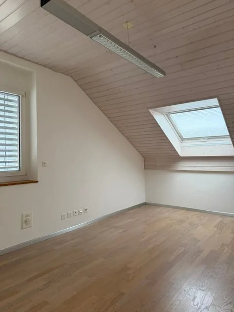 5.5-Room Maisonette Apartment in Bätterkinden – photo 11 of 14