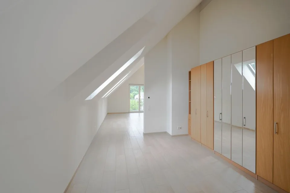 2.5-Zimmer-Dachwohnung im Loft-Style – Foto 8 von 13