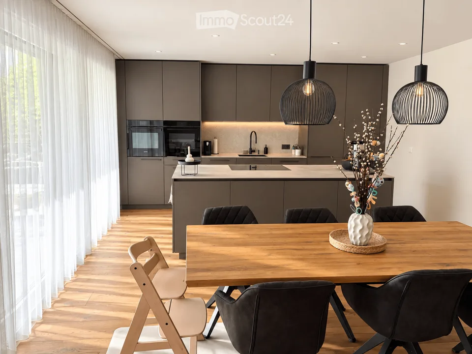 Occasione rara: appartamento giardino 4½ locali di alta qualità direttamente sul Stadtbach – foto 5 di 7