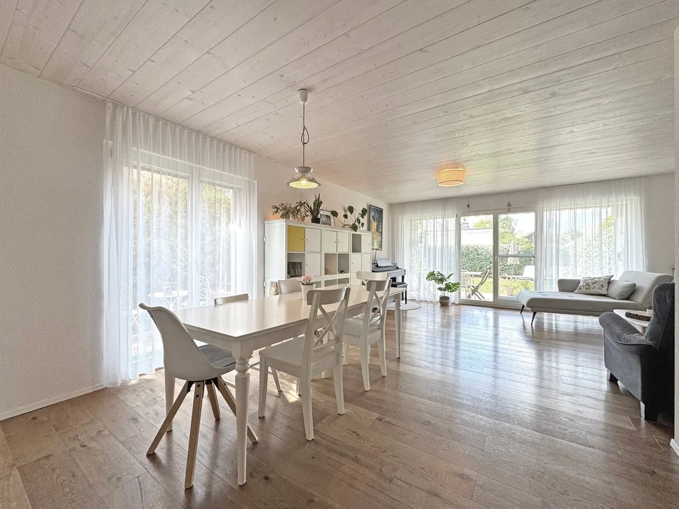 Gepflegtes 5½ Zimmer-Doppeleinfamilienhaus, in ökologischer Holzbauweise – Foto 2 von 16