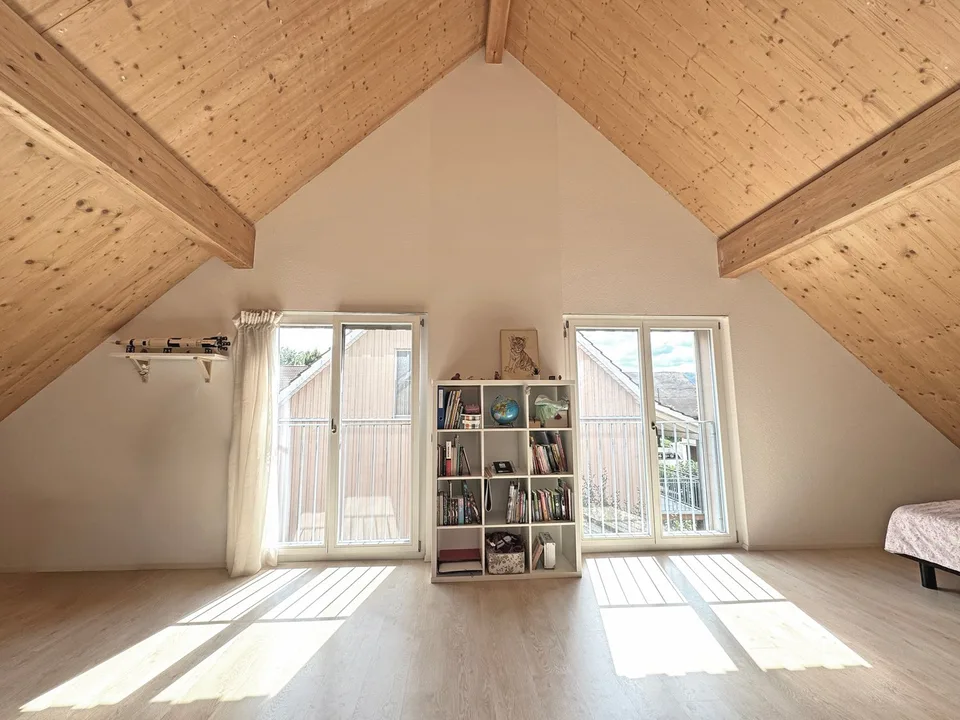 Gepflegtes 5½ Zimmer-Doppeleinfamilienhaus, in ökologischer Holzbauweise – Foto 12 von 16