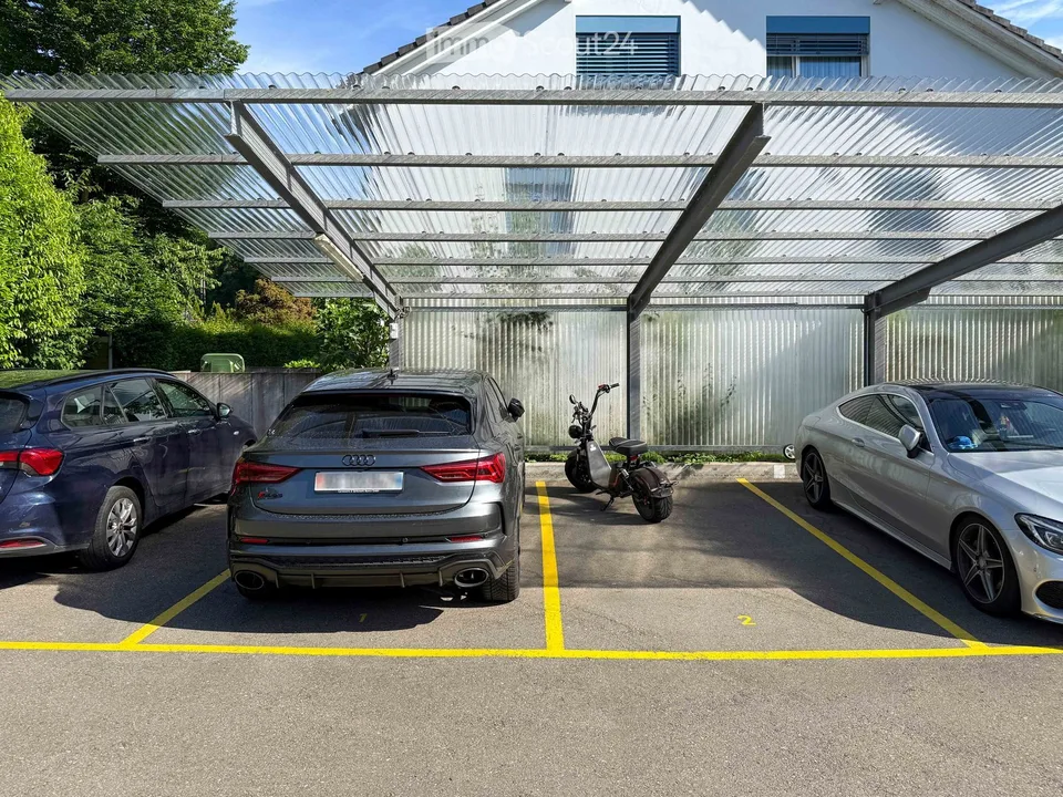 Exklusive 4.5-Zimmer-Gartenwohnung mit vier Parkplätzen, Cheminée und Sauna – Foto 18 von 20