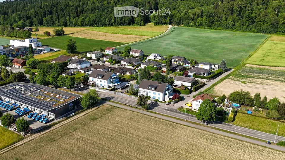 Exklusive 4.5-Zimmer-Gartenwohnung mit vier Parkplätzen, Cheminée und Sauna – Foto 19 von 20