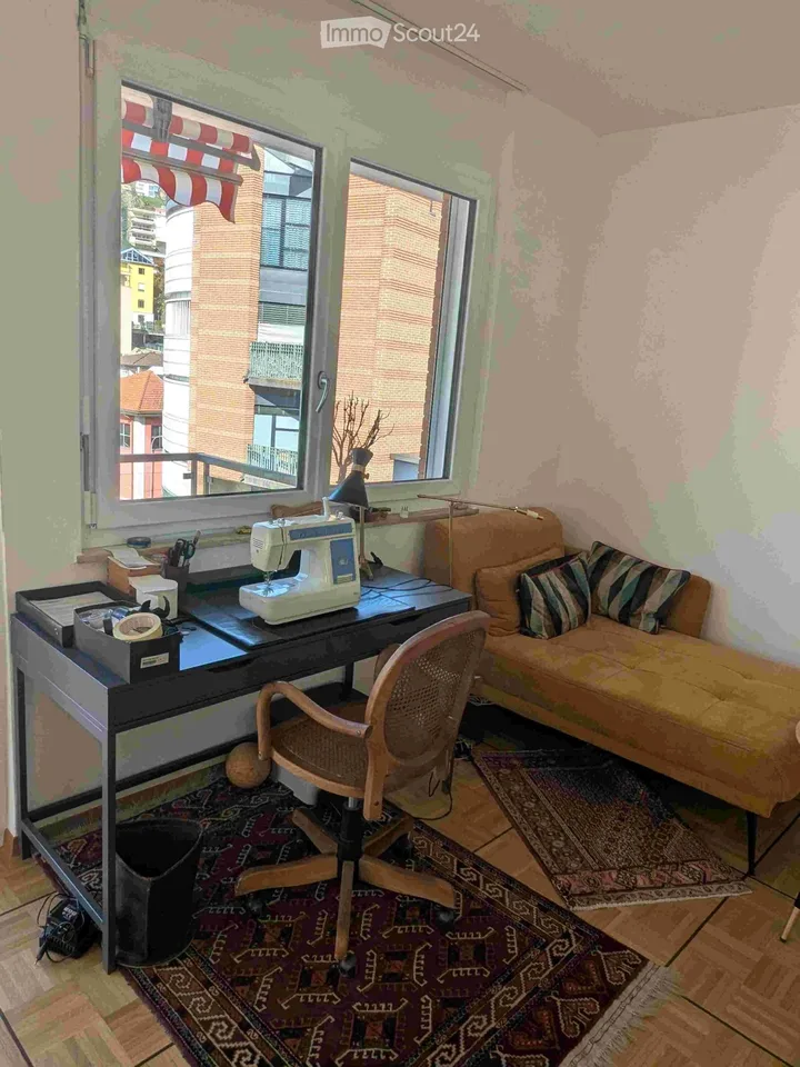 Room for rent FROM NOW UNTIL 9 OCTOBER – photo 10 of 13