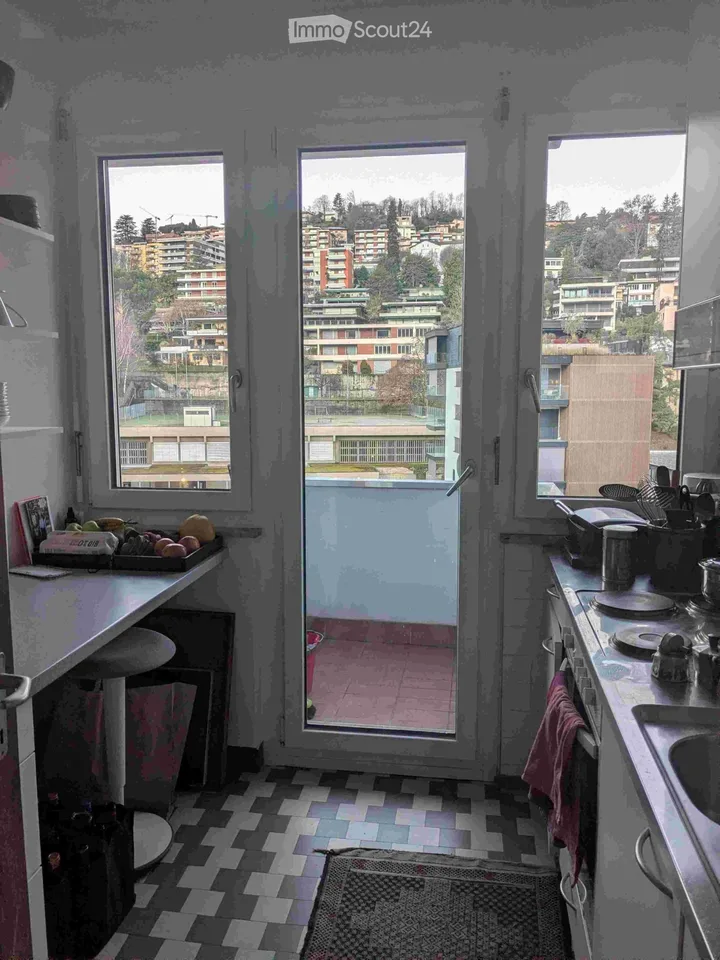 Room for rent FROM NOW UNTIL 9 OCTOBER – photo 5 of 13