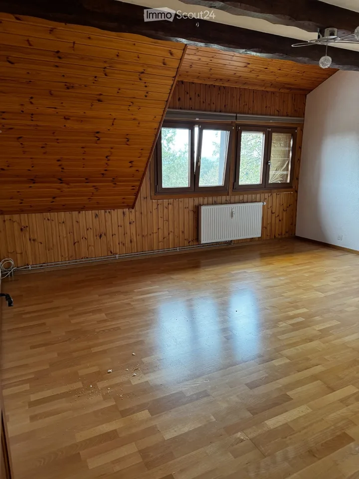 For rent in Poliez-Pittet 4.5 rooms with fireplace and balcony