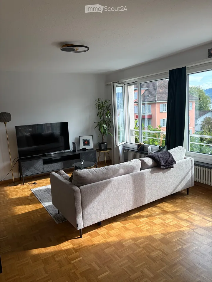 Wunderschöne 1.5-Zimmer-Wohnung mit Balkon und Seesicht zur Untermiete in Meilen – unbefristet