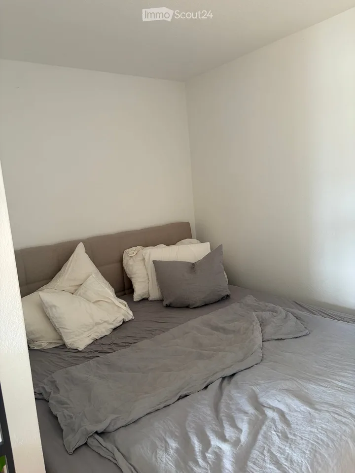 Wunderschöne 1.5-Zimmer-Wohnung mit Balkon und Seesicht zur Untermiete in Meilen – unbefristet