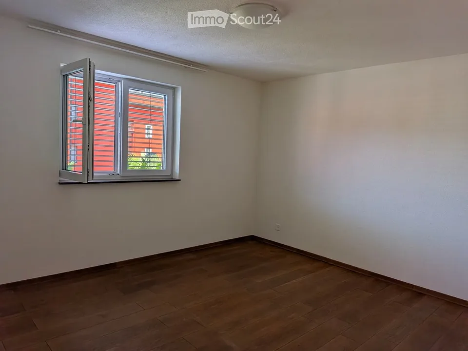 Appartement lumineux de 4,5 pièces avec jardin commun