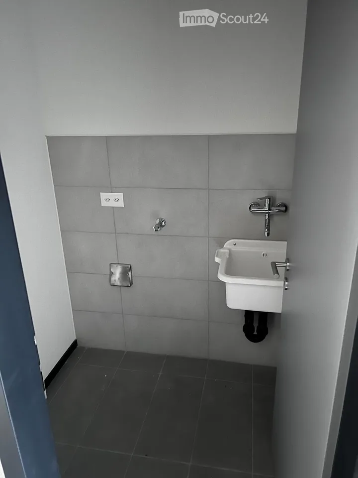 Zwei 2.5-Zimmer-Wohnungen, 1. Stock