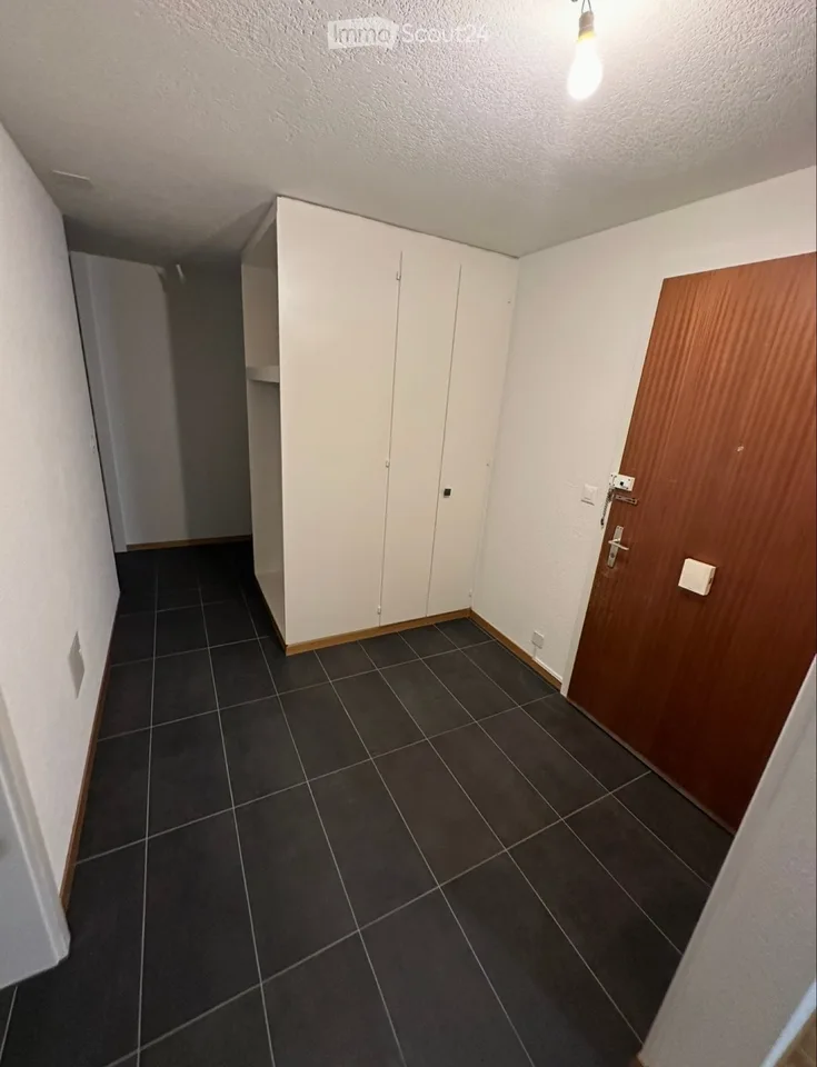 Wohnung mit 4,5 Zimmern im 4. Stock