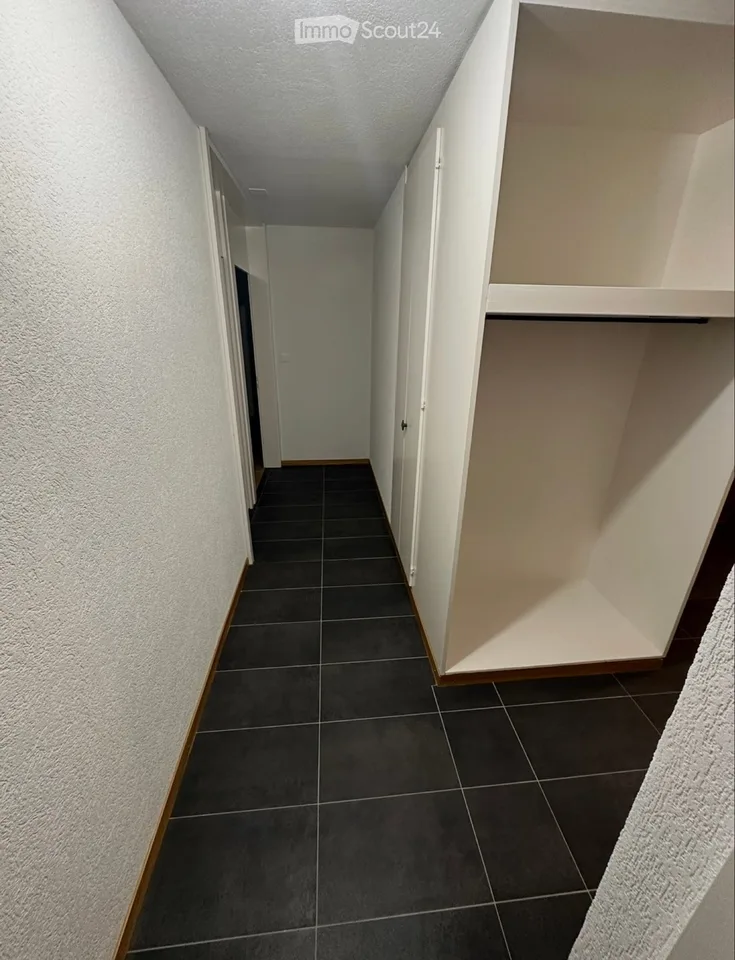 Wohnung mit 4,5 Zimmern im 4. Stock