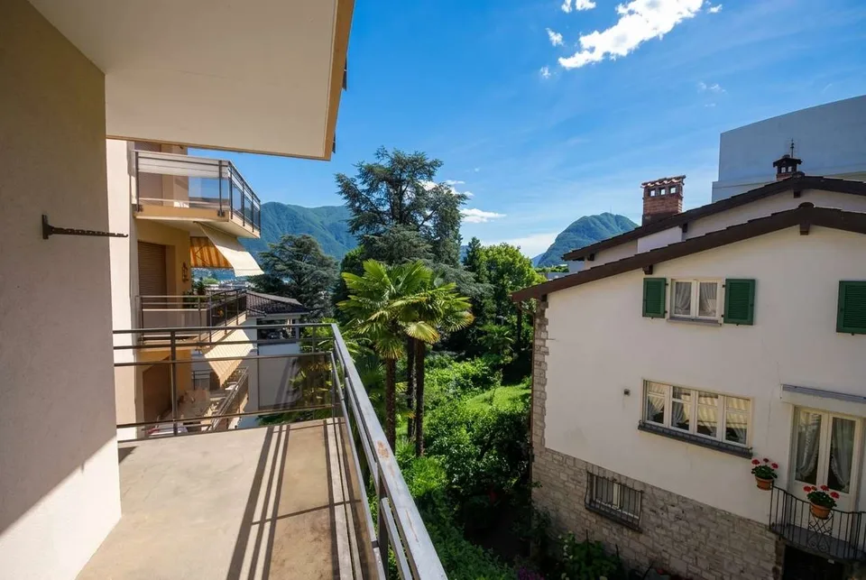 HELLES EINGERICHTETES APARTMENT IN WENIGEN MINUTEN ZUM ZENTRUM VON LUGANO – Foto 4 von 6