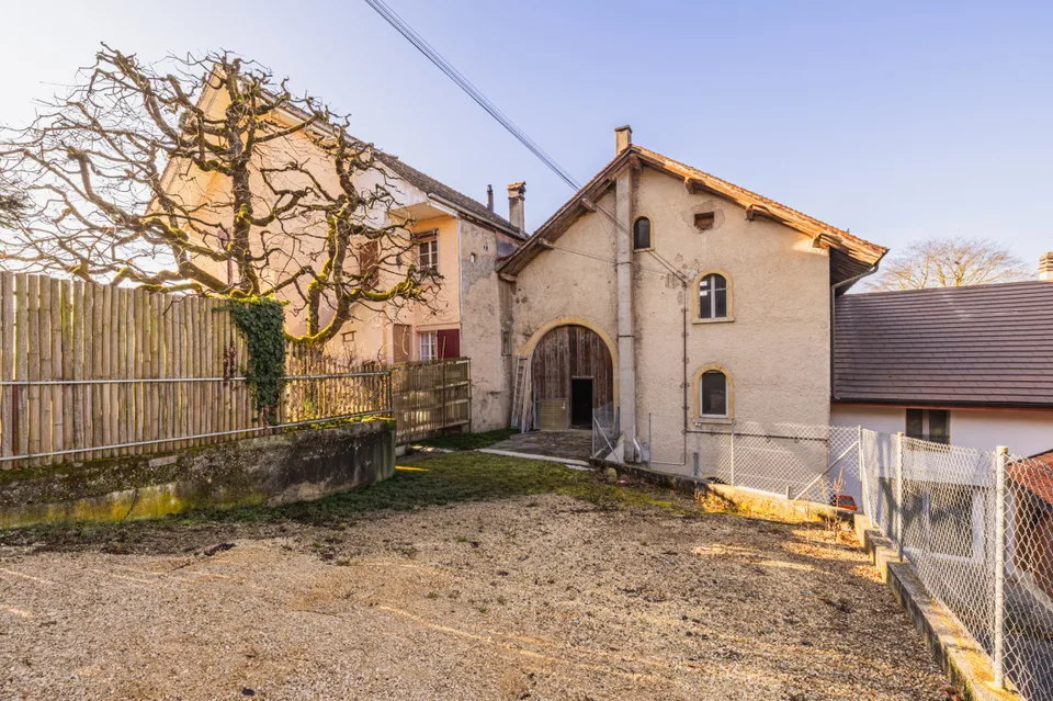 HAUS MIT BAUPOTENZIAL IN CHAVORNAY – Foto 23 von 24