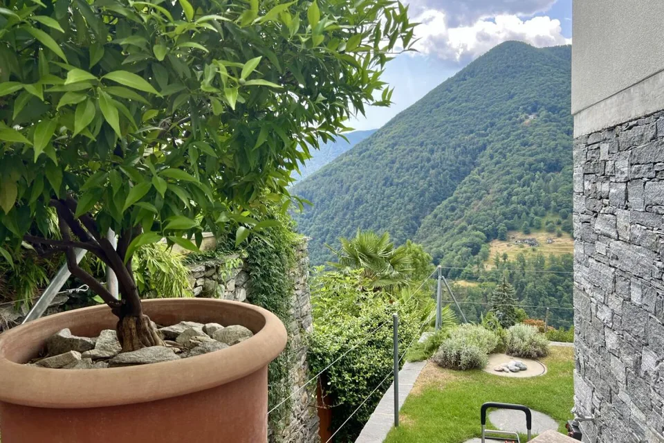 "Architektur trifft Natur" - Modernes Wohnen im Valle Onsernone mit herrlicher Aussicht - Bestzustand / Erstwohnsitz – Foto 16 von 30