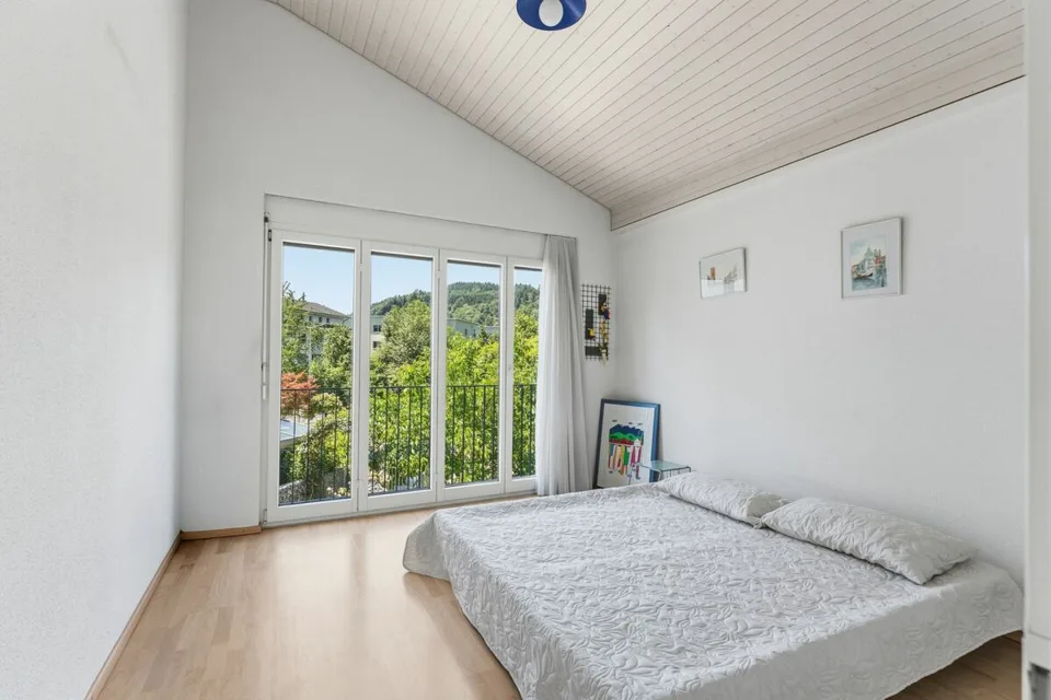 Modern. Spacious. Unique. 7½-room single-family house with pool – photo 17 of 20