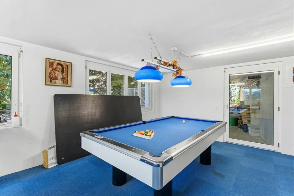 Modern. Spacious. Unique. 7½-room single-family house with pool – photo 20 of 20