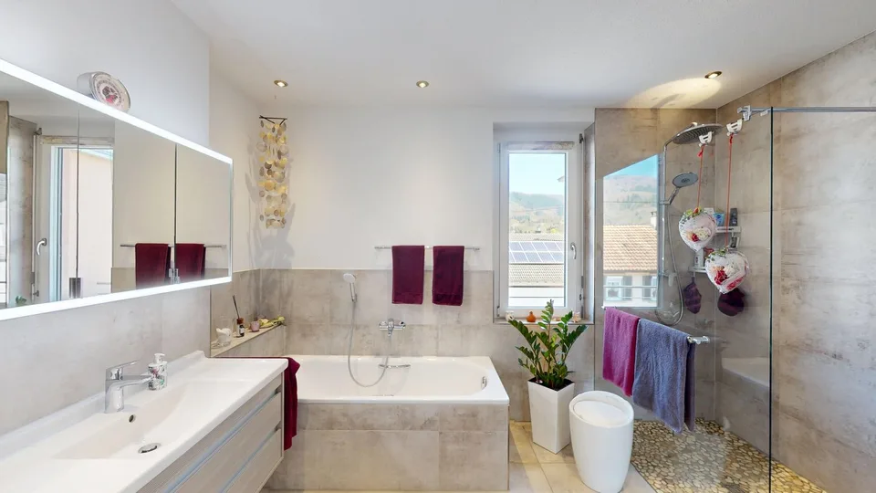 PENTHOUSE ESCLUSIVO A WEHR CON GRANDE TERRAZZA SULLA COPERTURA E VISTA PANORAMICA – foto 8 di 12