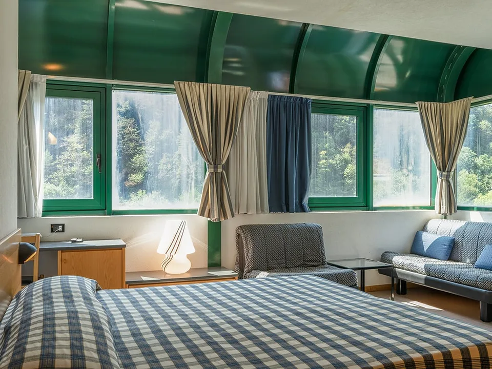 Hotel-, Gastronomie- und Wohnensemble in Chiavenna – Foto 7 von 14
