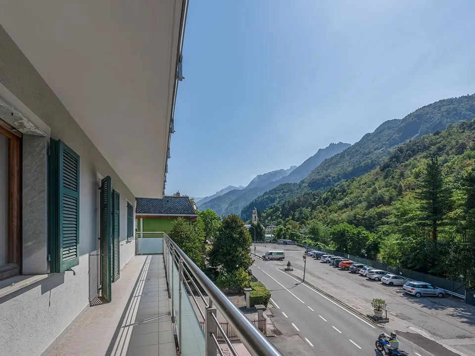 Hotel-, Gastronomie- und Wohnensemble in Chiavenna – Foto 11 von 14