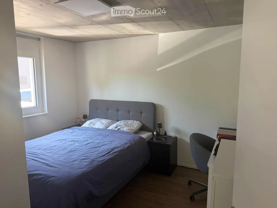 Schönes 2.5-Zimmer-Apartment im Erdgeschoss zu vermieten in Saxon, Einzugstermin 1. Oktober