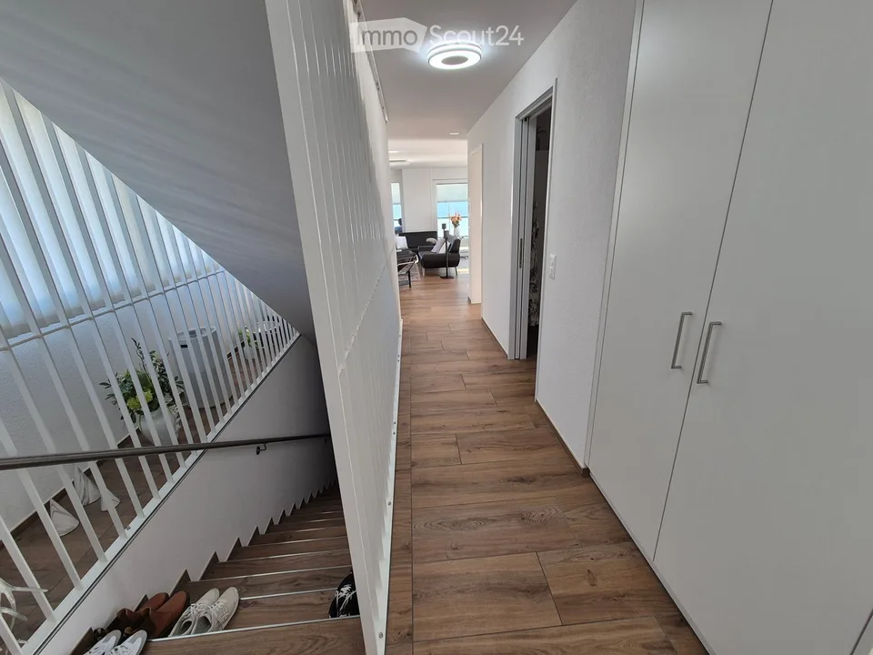 Modern 4.5-room attic apartment in Hochdorf – First-class living with a far-reaching view