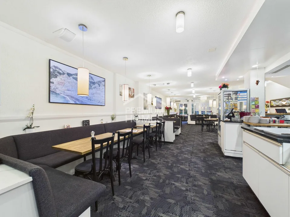 Stilvolles Café & Bistro mit einzigartigem Altstadtflair – Foto 6 von 9