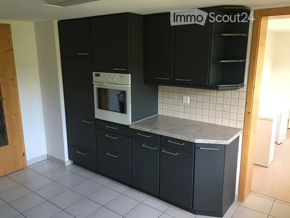 Bel appartement spacieux 5.5 pièces - 2e étage à l'extérieur de Flawil