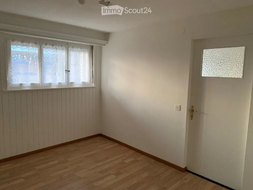 2 rooms, 42 m2, rent CHF 1100, charges included