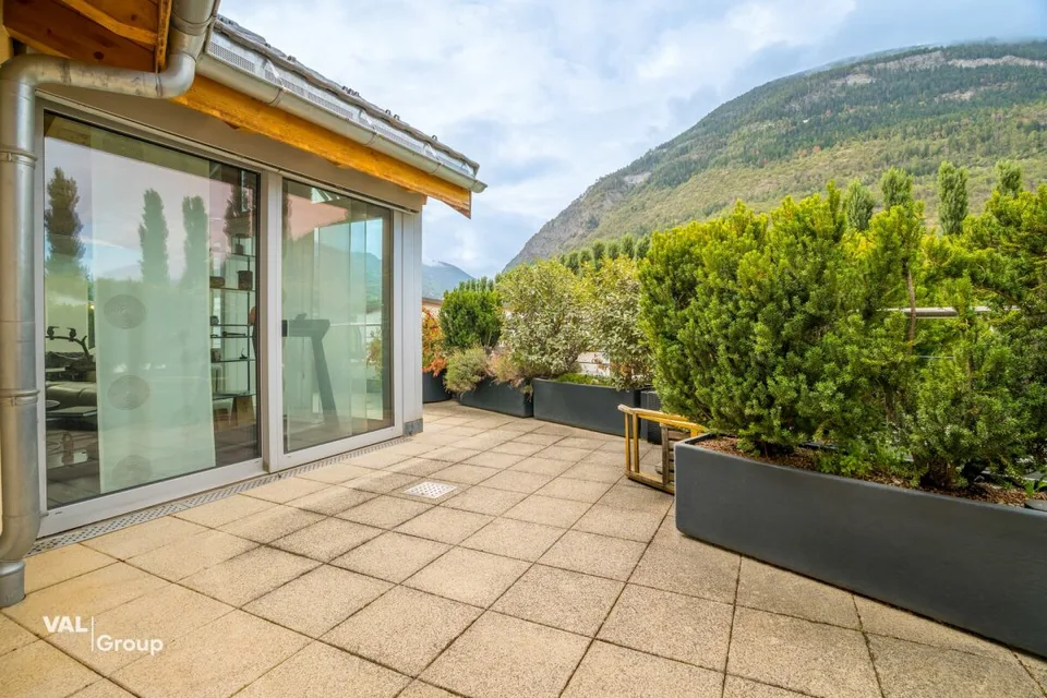 Appartamento attico esclusivo 4.5 locali con terrazza spaziosa e sauna a Visp