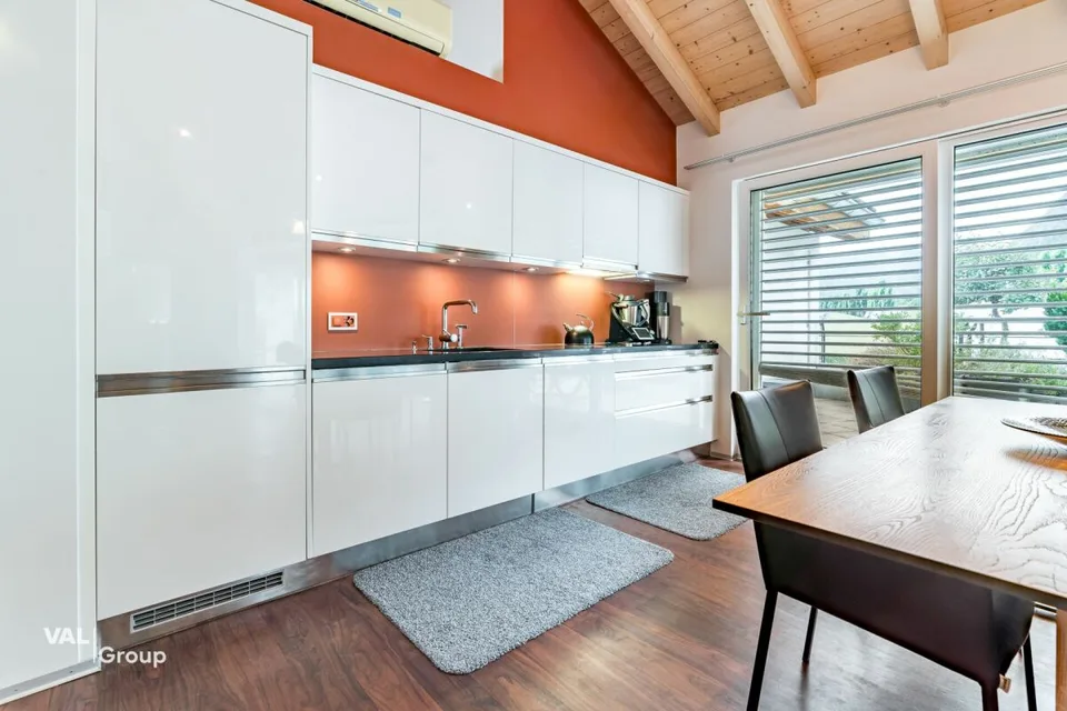 Appartamento attico esclusivo 4.5 locali con terrazza spaziosa e sauna a Visp