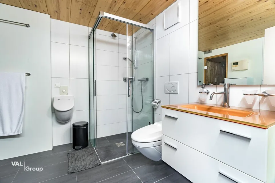 Appartamento attico esclusivo 4.5 locali con terrazza spaziosa e sauna a Visp