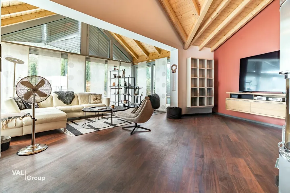 Exklusive 4.5-Zimmer-Attikawohnung mit grosszügiger Terrasse und Sa...