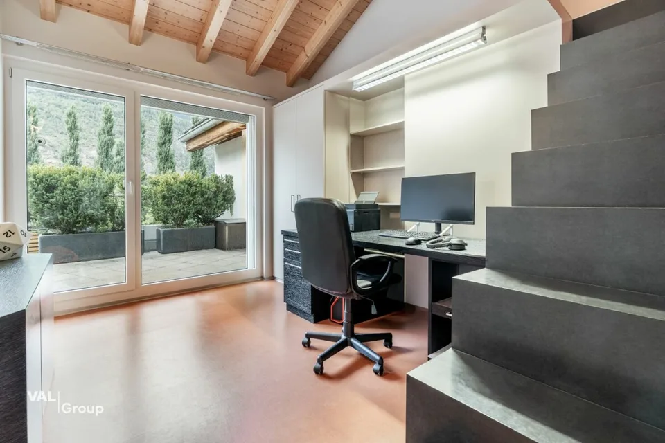 Appartamento attico esclusivo 4.5 locali con terrazza spaziosa e sauna a Visp