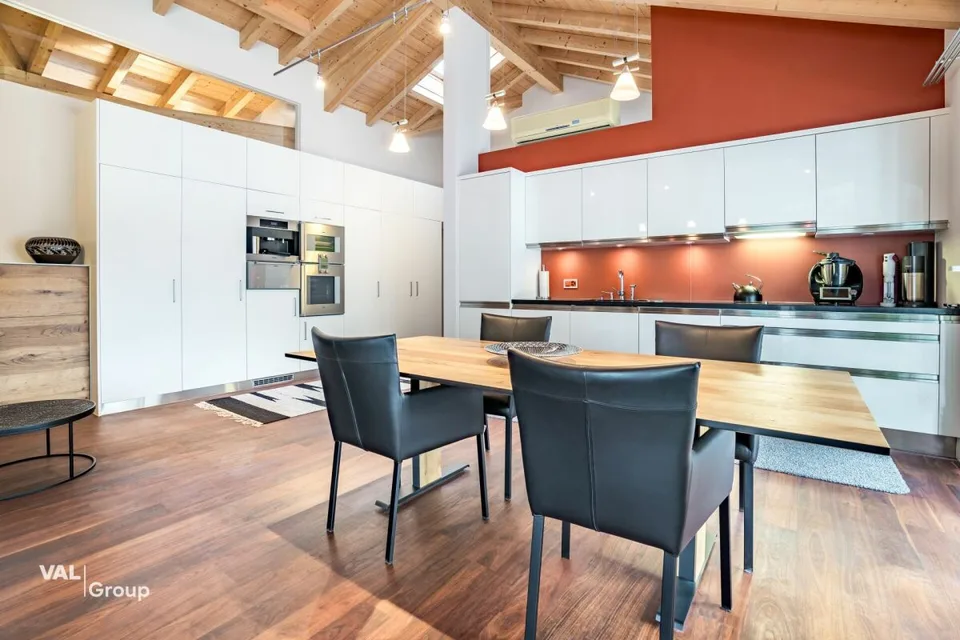 Appartamento attico esclusivo 4.5 locali con terrazza spaziosa e sauna a Visp