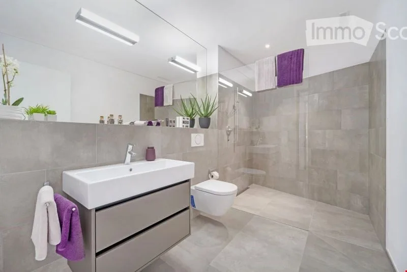 Appartement au bord du ruisseau du village avec beaucoup de lumière