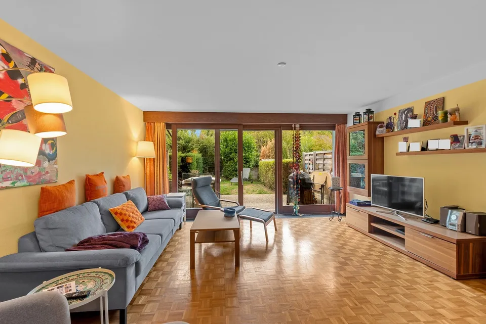 Familienfreundliches 7.5-Zimmer-Reihenhaus im STWE in Riehen! – Foto 4 von 13