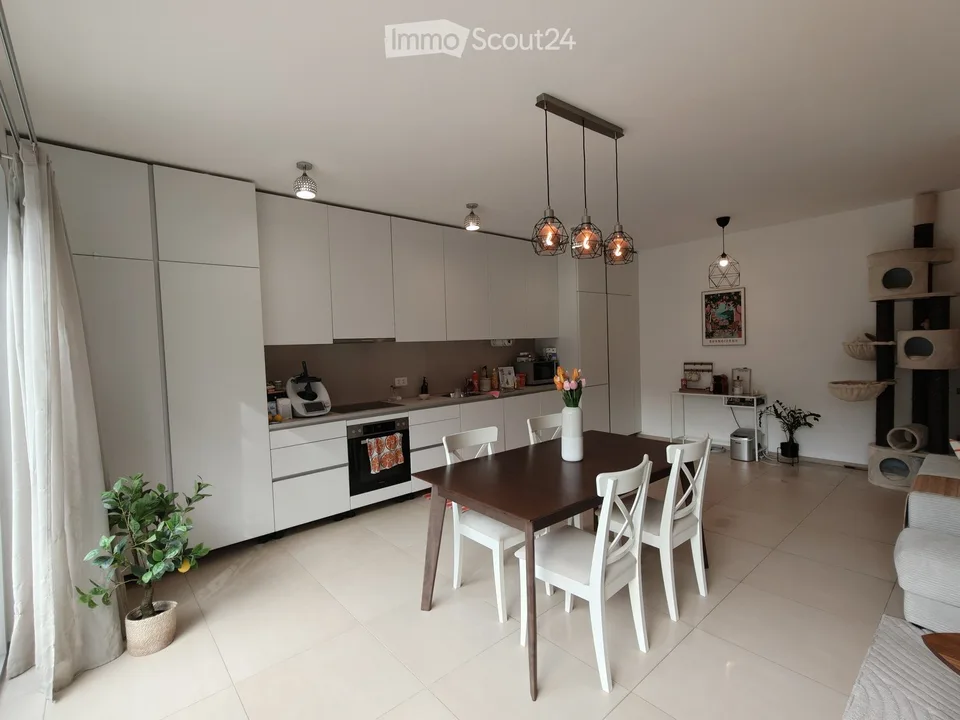 Appartement spacieux de 4,5 pièces neuf à Mollis, GL