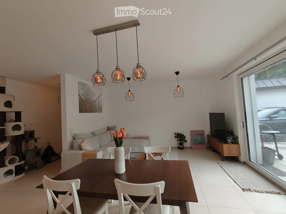 Appartement spacieux de 4,5 pièces neuf à Mollis, GL