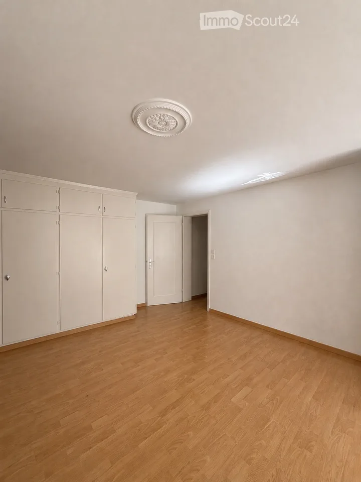Office / Storage room in the old town with private WC & rooftop terrace