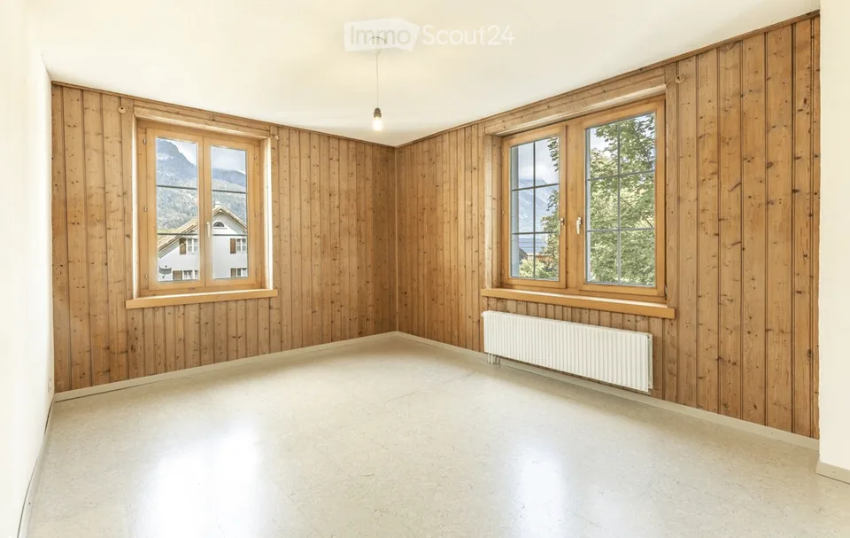 Helle 4.5-Zimmer-Wohnung mit Balkon und schöner Aussicht in Bonaduz
