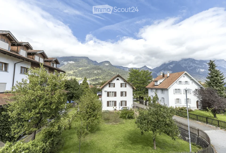 Helle 4.5-Zimmer-Wohnung mit Balkon und schöner Aussicht in Bonaduz