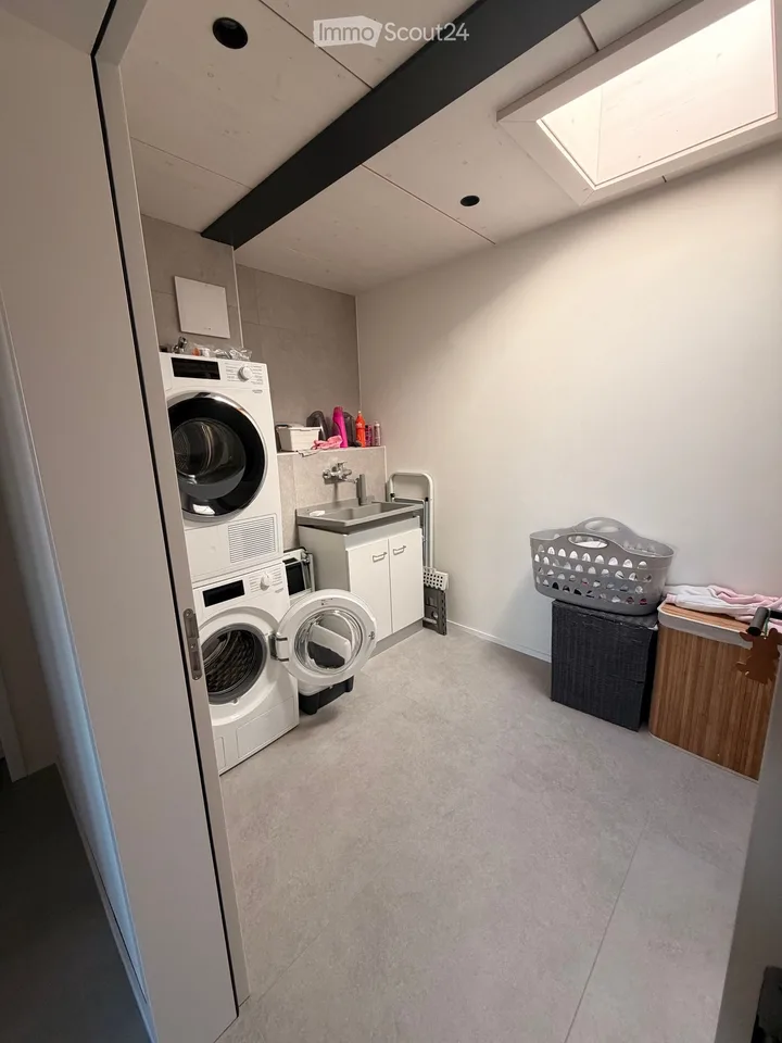 Wohnung 5,5 Zimmer von hohem Standard in der Attika