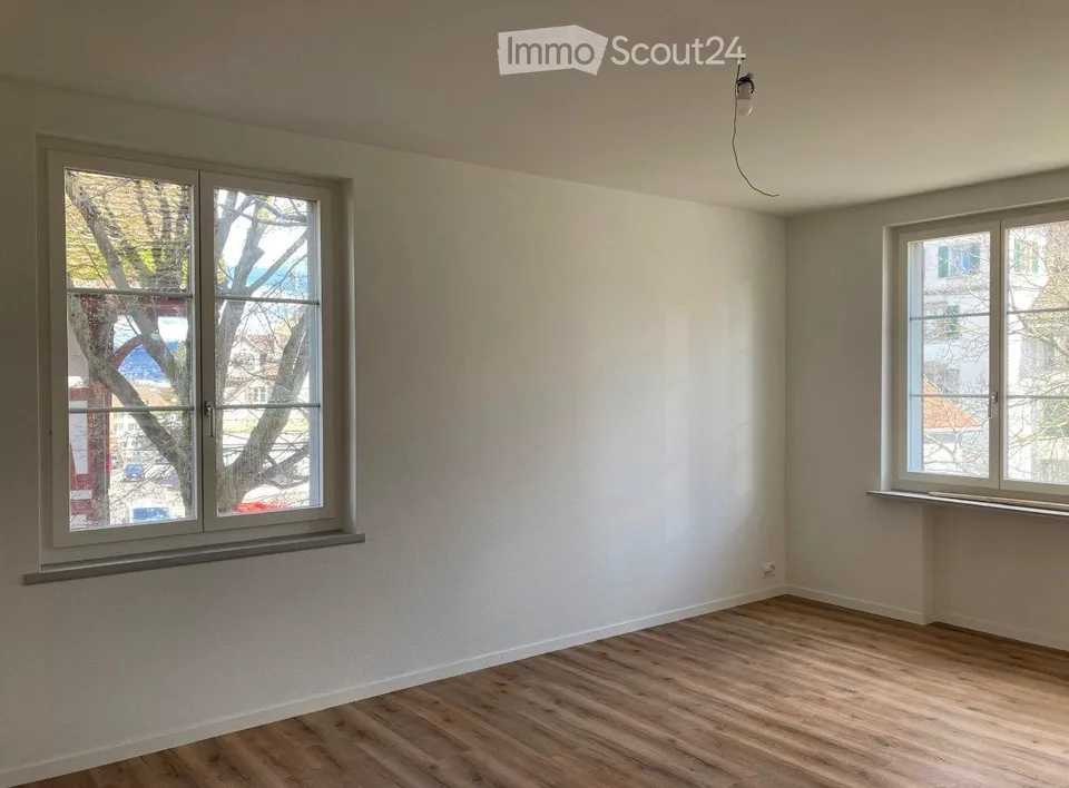 Helle 3.5-Zimmer-Wohnung mit Balkon in Wädenswil – ruhige Lage mit bester Anbindung