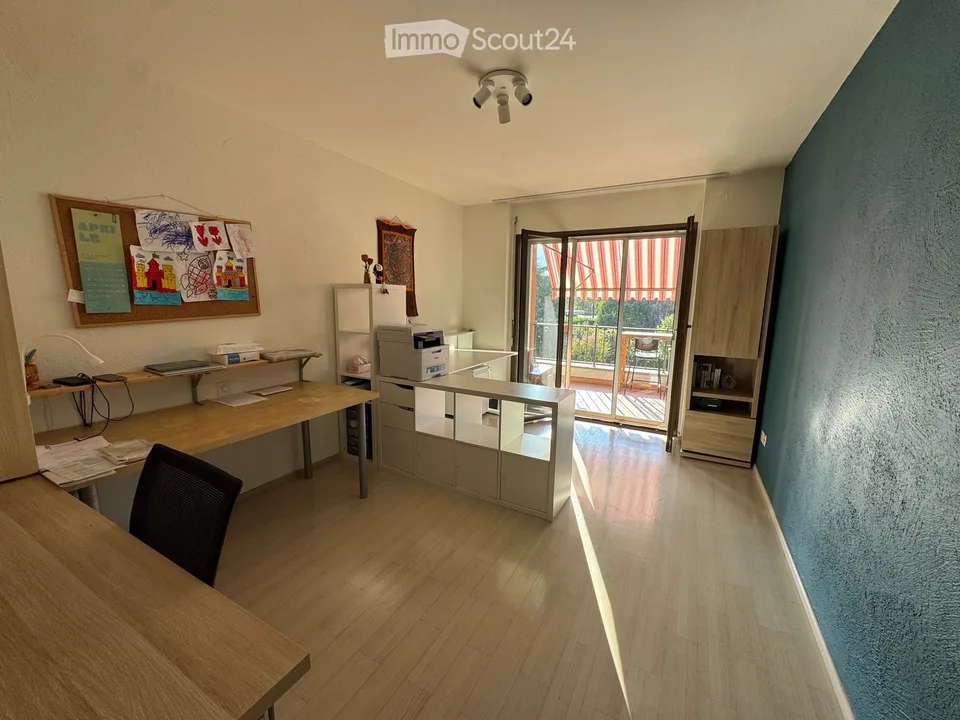 5,5 Zimmer – 140 m² – Schwimmbad – 2 Parkplätze – 200 m vom See